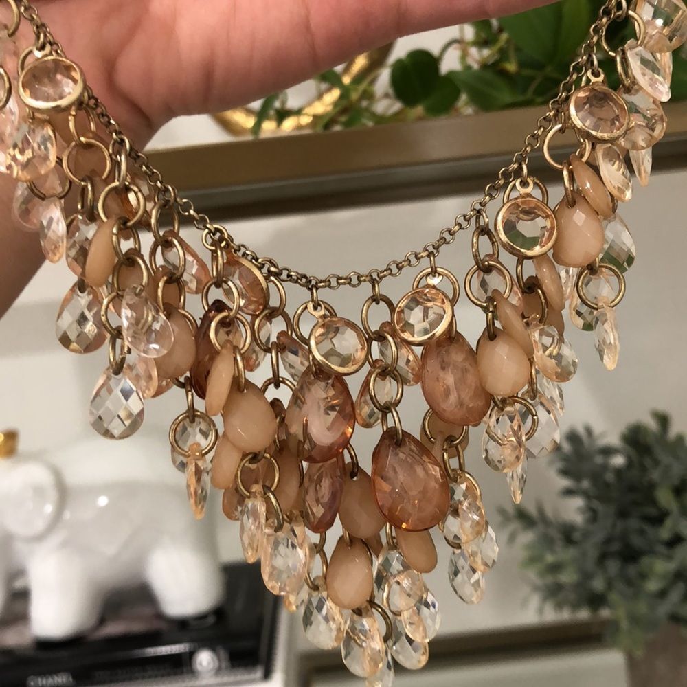 Cream and gold dangling necklace